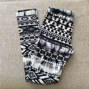 Black and White Warm Leggings